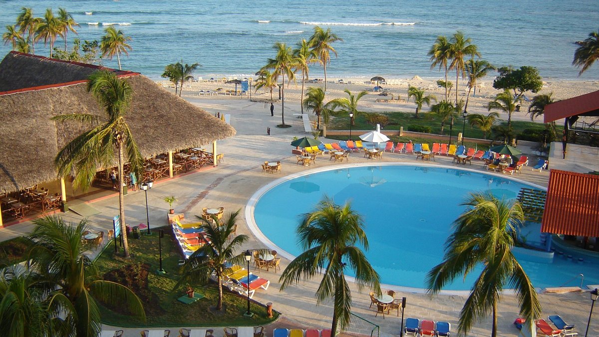 Holguín ↔ Guardalavaca — Privado